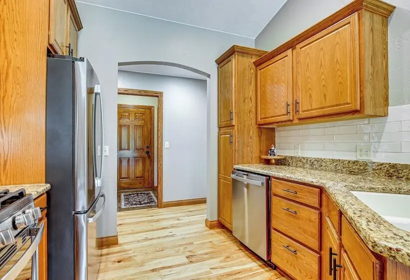 Family Home W/ Patio, 9 Mi To Downtown Appleton