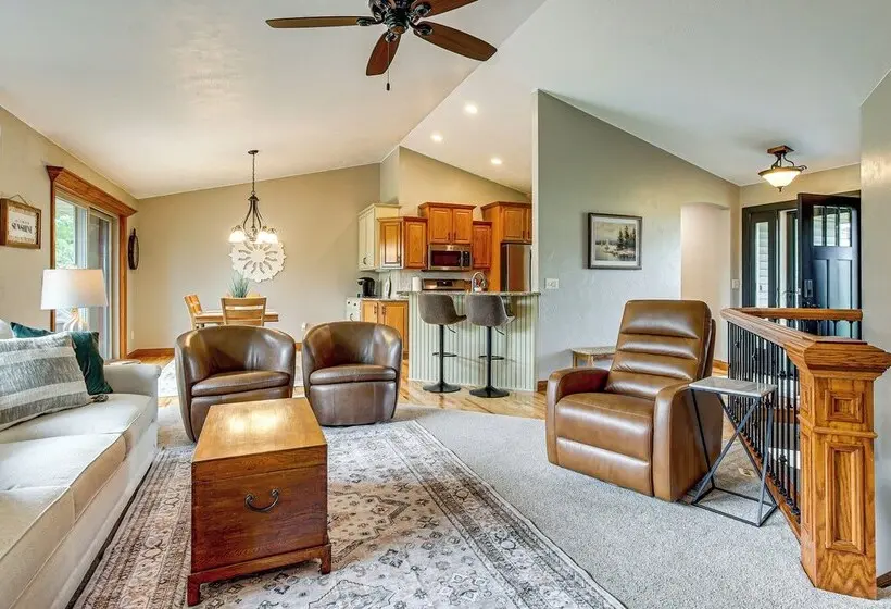 Family Home W/ Patio, 9 Mi To Downtown Appleton