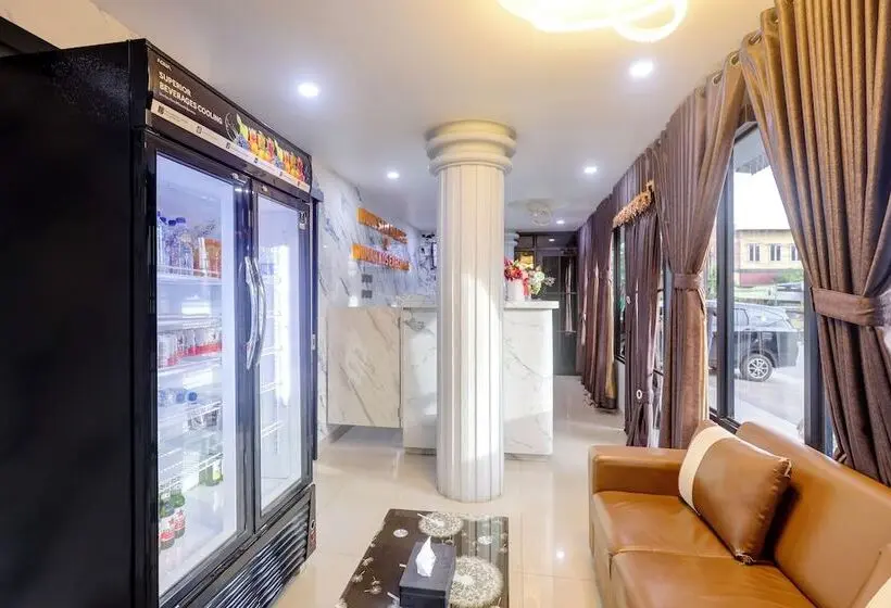 Hotelli Collection O Near Pasar Aviari Formerly