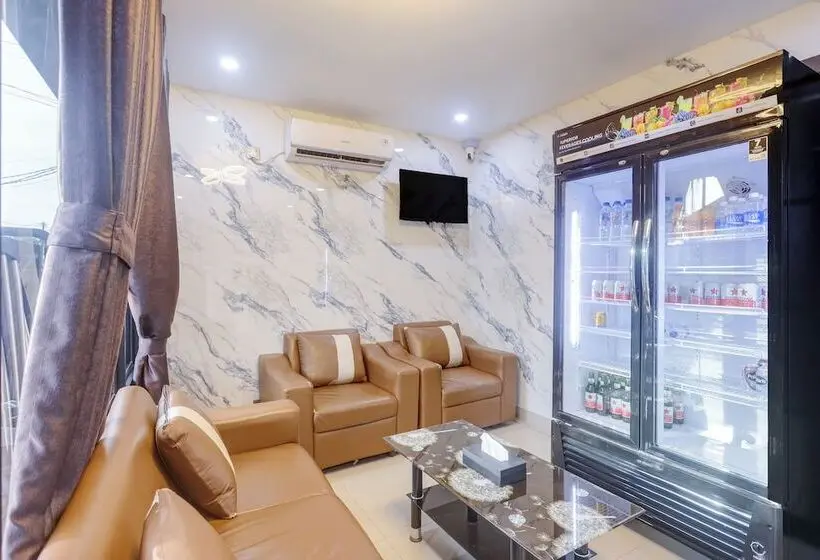 Hotelli Collection O Near Pasar Aviari Formerly