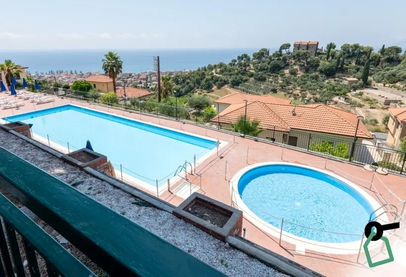 ホテル Hotiday Bordighera