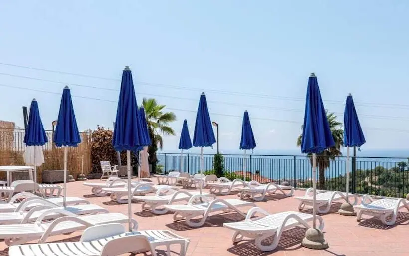 ホテル Hotiday Bordighera