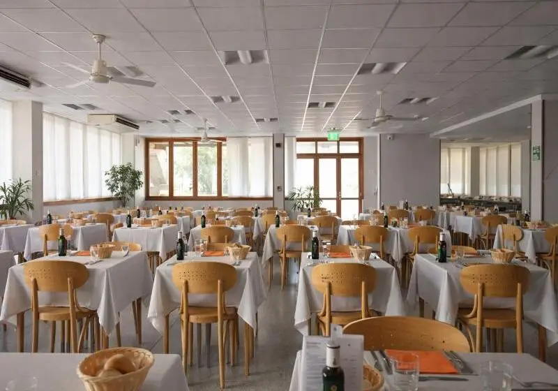 ホテル Hotiday Bordighera