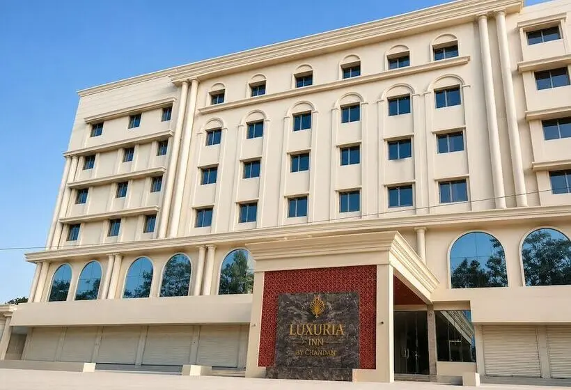 Hotelli Luxuria Inn By Chandan