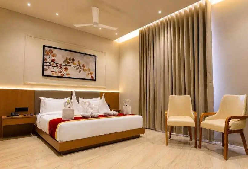 Hotelli Luxuria Inn By Chandan