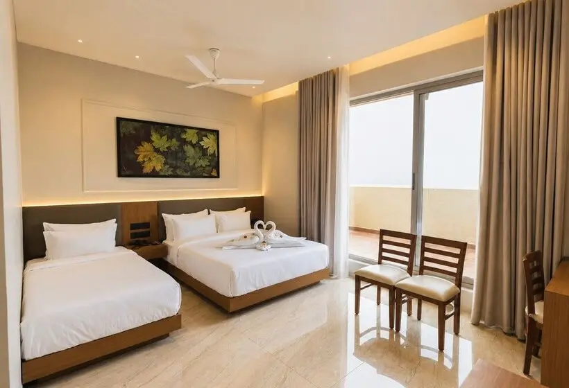 Hotelli Luxuria Inn By Chandan