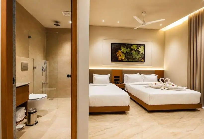 Hotelli Luxuria Inn By Chandan