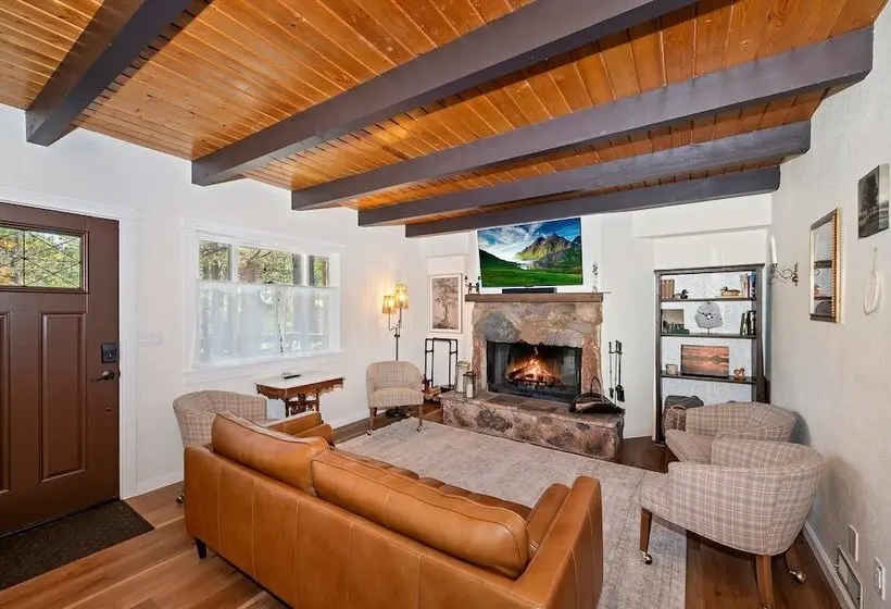 Natures Peak Family Retreat W/ 2 Fireplaces
