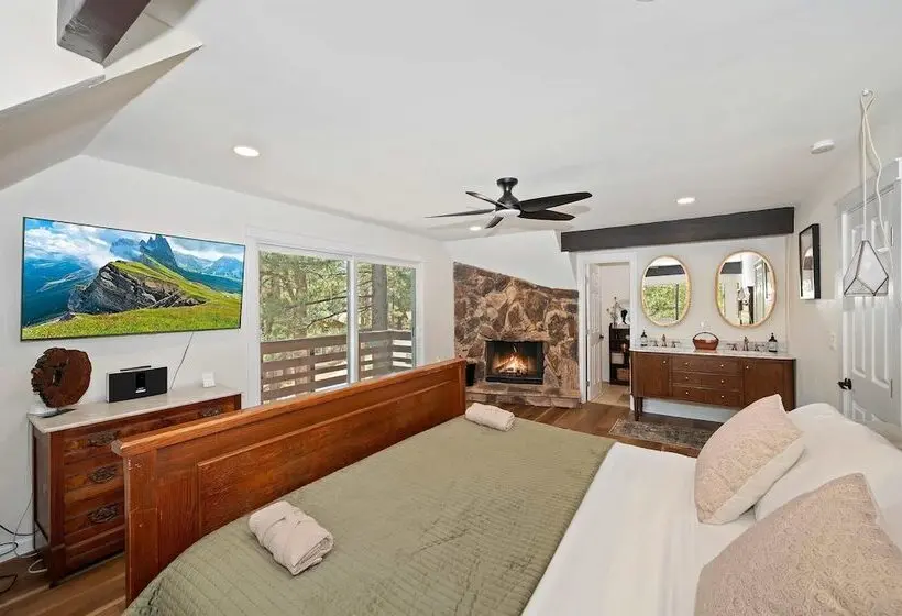 Natures Peak Family Retreat W/ 2 Fireplaces