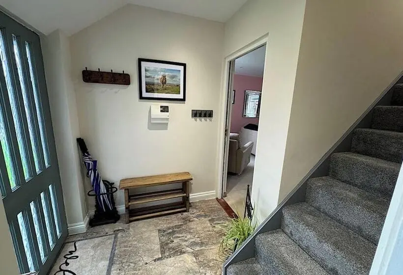River Tamar Couples Retreat   Dog Friendly