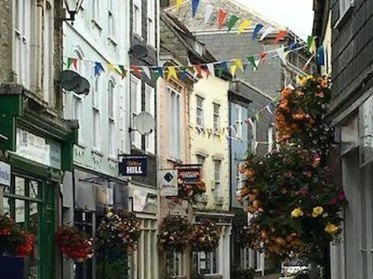 River Tamar Couples Retreat   Dog Friendly