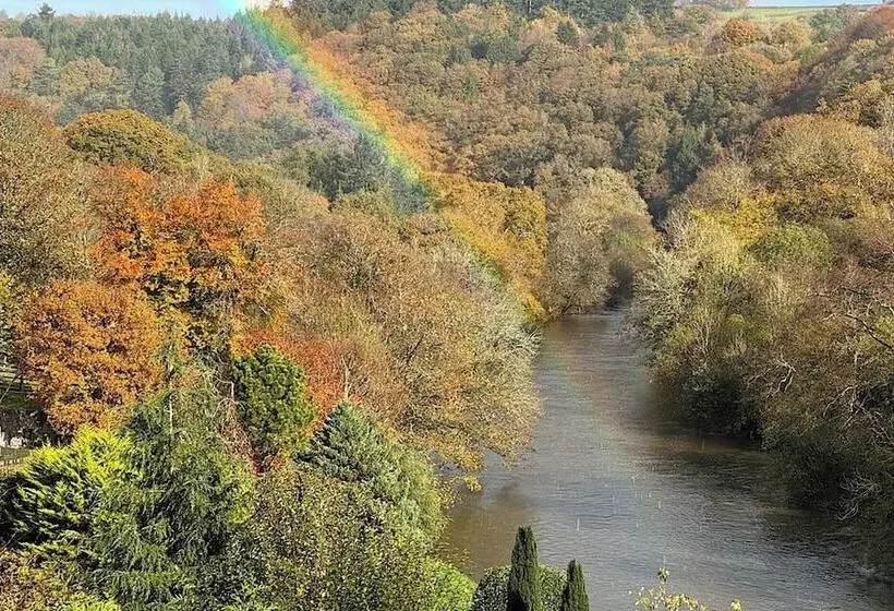 River Tamar Couples Retreat   Dog Friendly