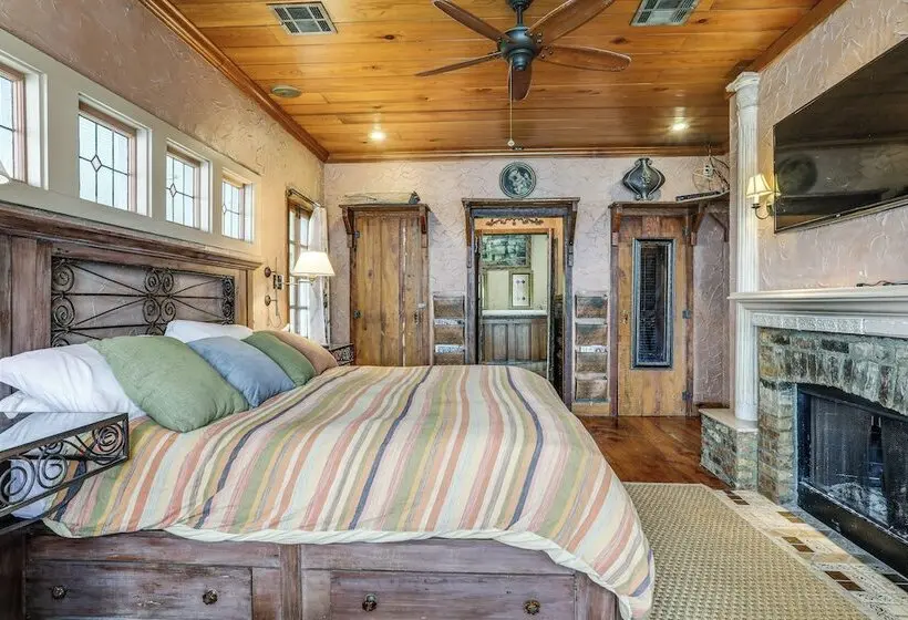 River Waterfront Retreat W/ Dock & Fire Pit