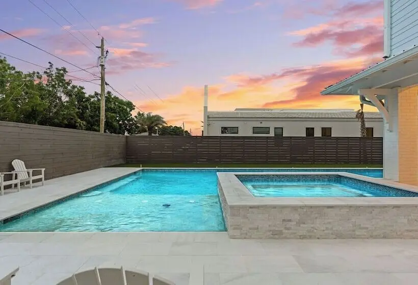 Satinwood Retreat By Avantstay Sleeps 46 Luxe Dune Allen Beach Group Stay Pool + Spa