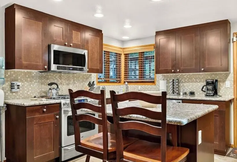 Whispering Pines By Avantstay Pine View Cabin Trail Access + Game Room + Fire Pit