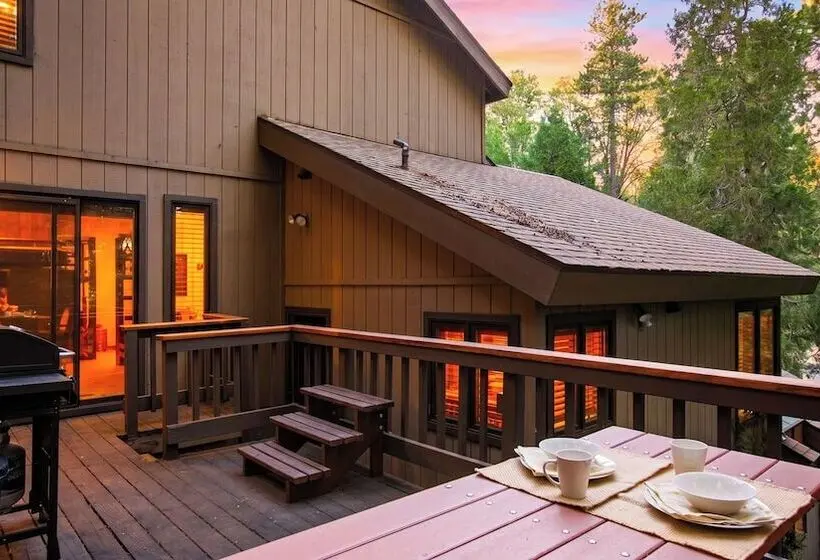 Whispering Pines By Avantstay Pine View Cabin Trail Access + Game Room + Fire Pit
