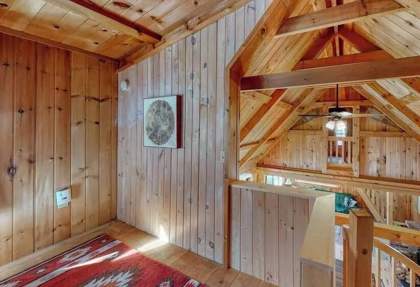 Cozy Woodsy Cabin W/ A Deck, Firepit, Gas Grill, Free Wifi, & Full Kitchen