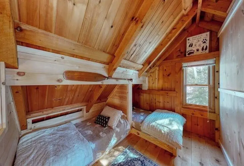 Cozy Woodsy Cabin W/ A Deck, Firepit, Gas Grill, Free Wifi, & Full Kitchen