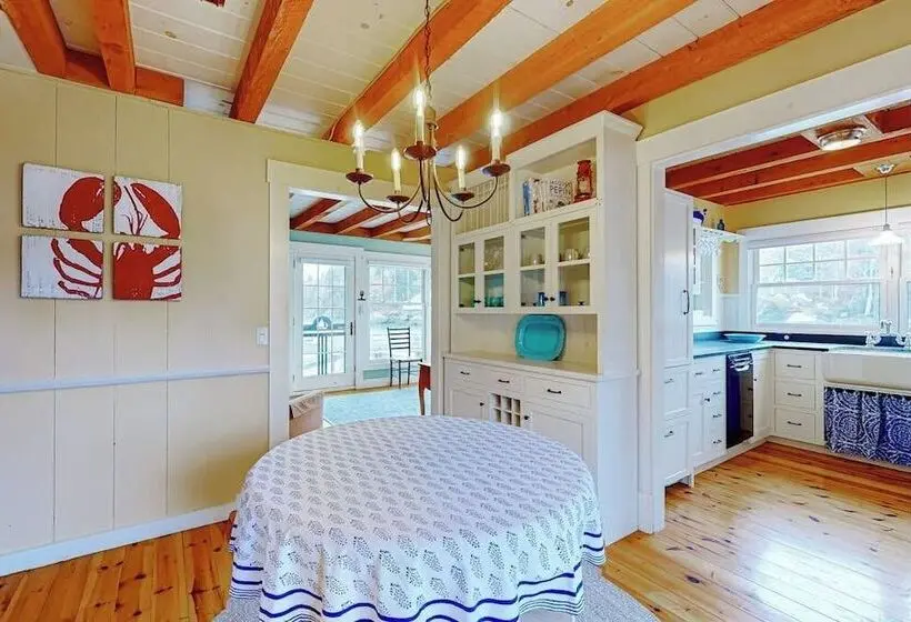 Enchanting Oceanfront Cottage With Breathtaking Views And Modern Comforts