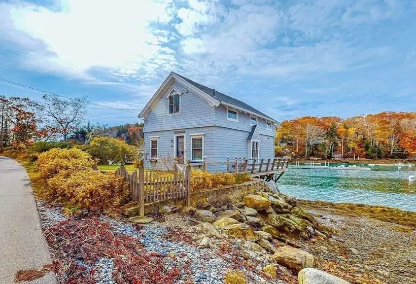 Enchanting Oceanfront Cottage With Breathtaking Views And Modern Comforts