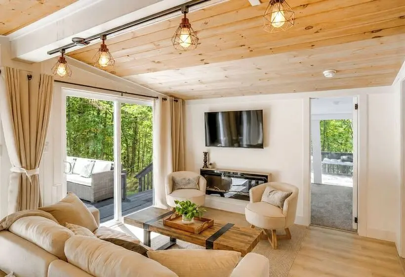 High Design Monroe Cabin On 2 Private Acres!