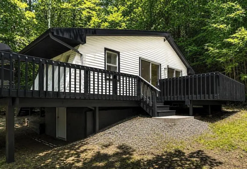 High Design Monroe Cabin On 2 Private Acres!