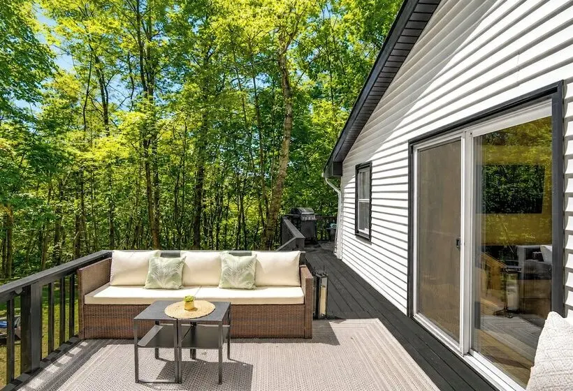 High Design Monroe Cabin On 2 Private Acres!