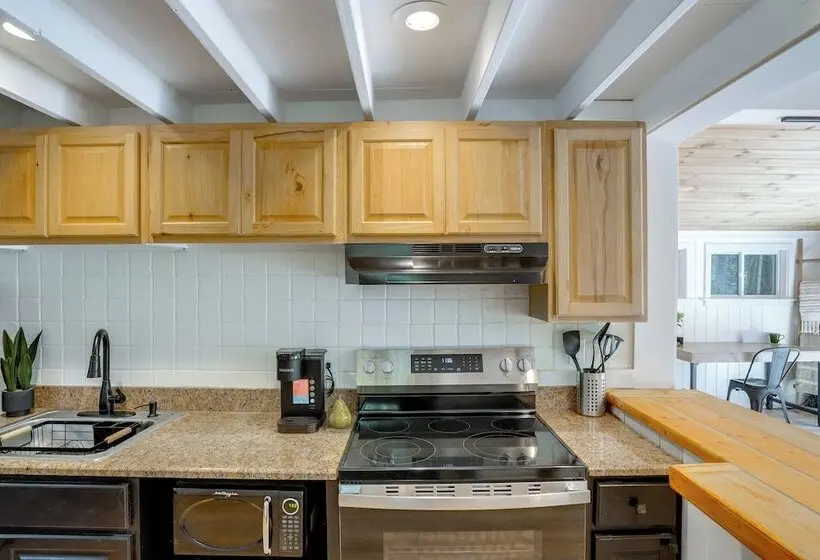 High Design Monroe Cabin On 2 Private Acres!