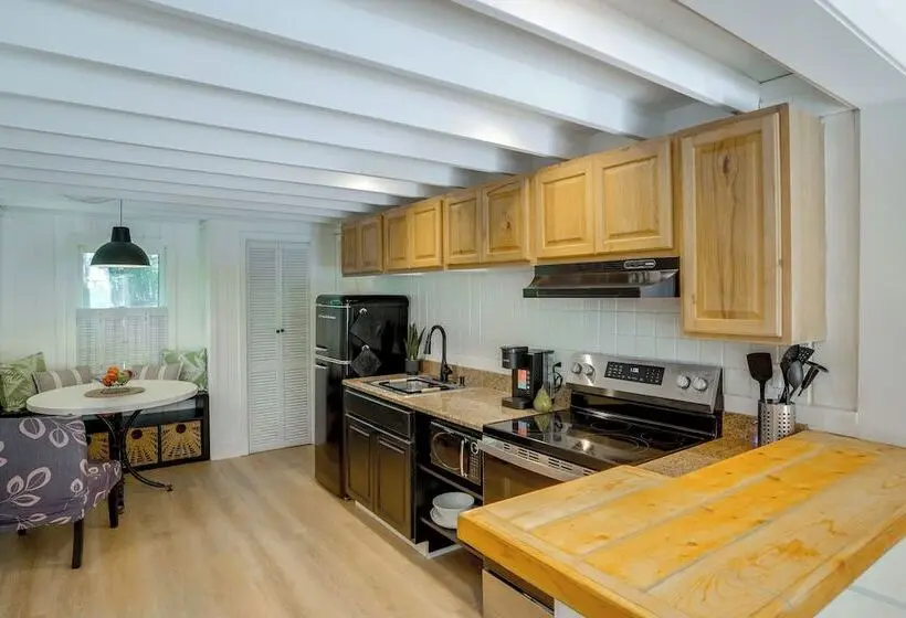 High Design Monroe Cabin On 2 Private Acres!