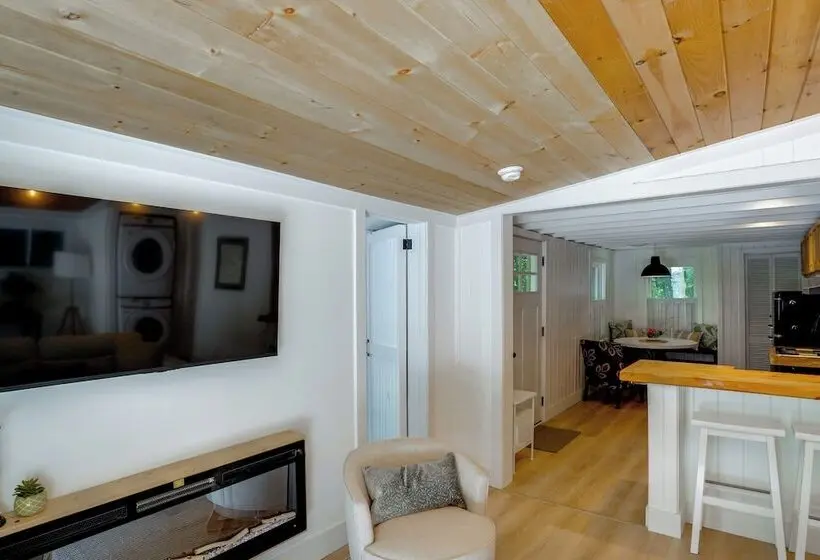 High Design Monroe Cabin On 2 Private Acres!