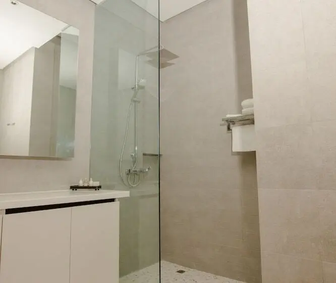 هتل Atlantic Suites