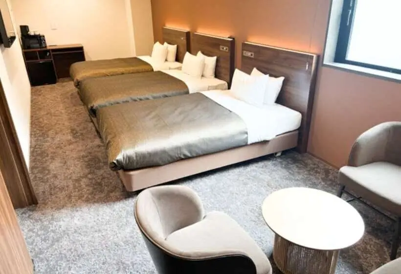 Hotelli Livemax Tokuyama Ekimae