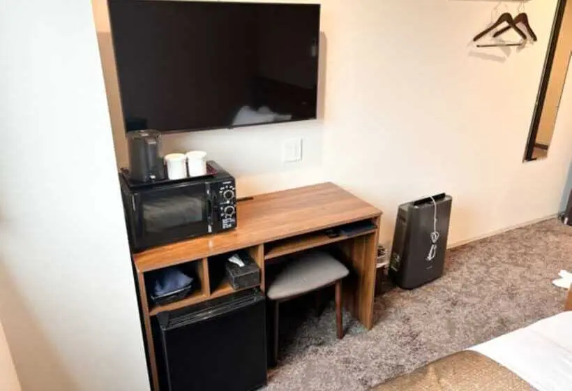 Hotelli Livemax Tokuyama Ekimae