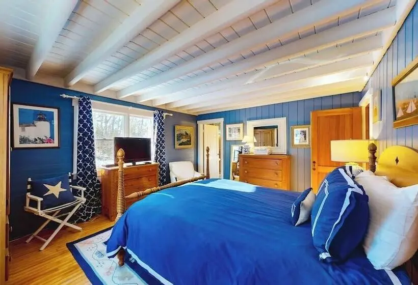 Riverfront Retreat With A Furnished Deck, Washer/dryer & Fast Wifi