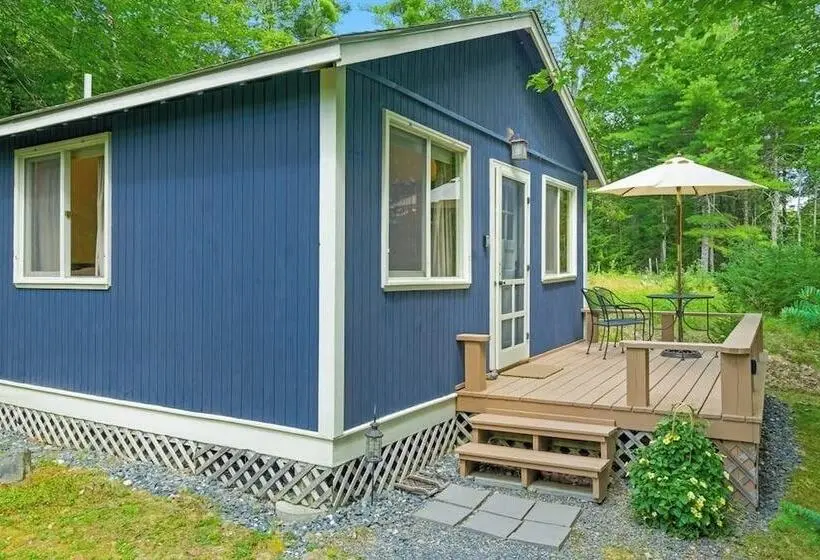 Woodland Home Near Long Pond W/ Spacious Living Area, Full Kitchen & Deck