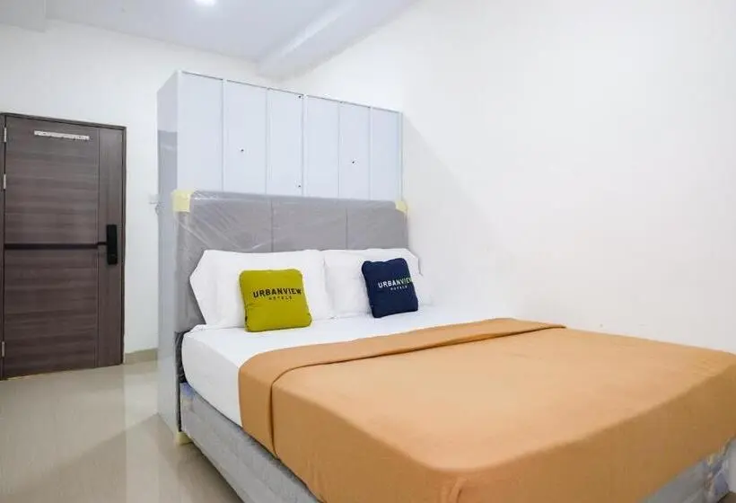 ホテル Urbanview Tiana Residence Nagoya Batam By Reddoorz