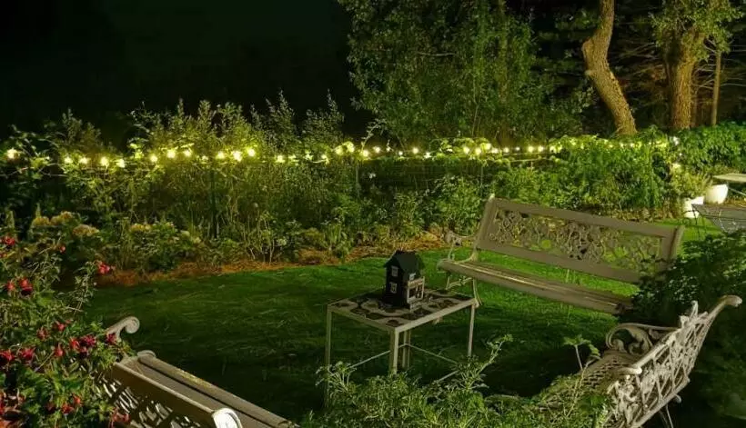 تختخواب و صبحانه Hassin Cottage