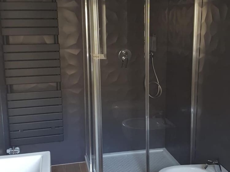 تختخواب و صبحانه Kalurya