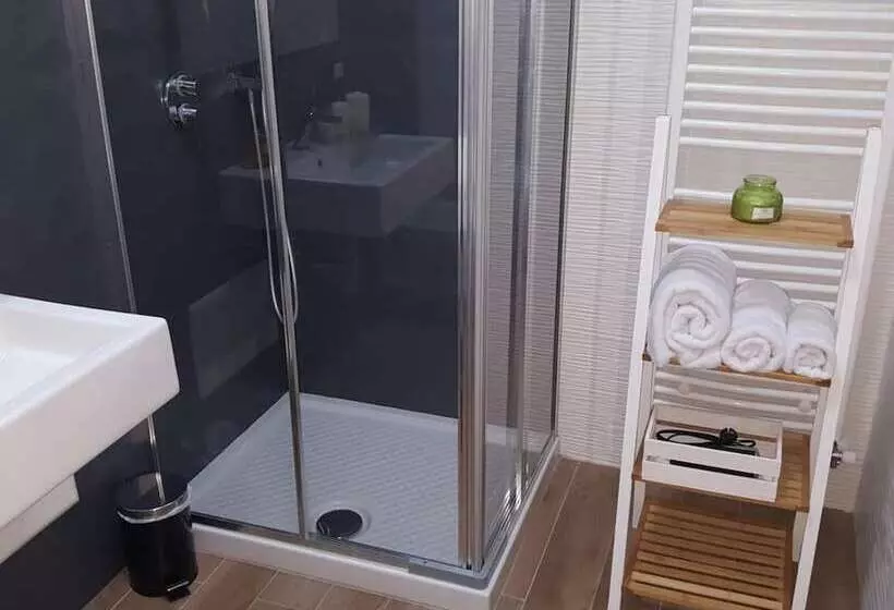 تختخواب و صبحانه Kalurya