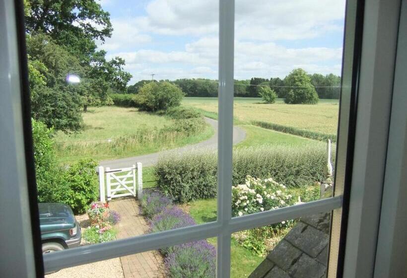 تختخواب و صبحانه St Mary’s Lodge B And B