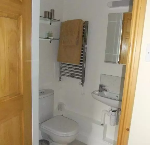 تختخواب و صبحانه St Mary’s Lodge B And B