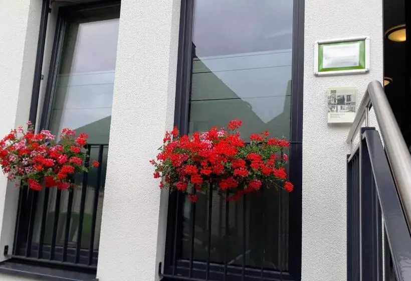 Hotelli M24   Alle Zimmer Mit Küchenzeile