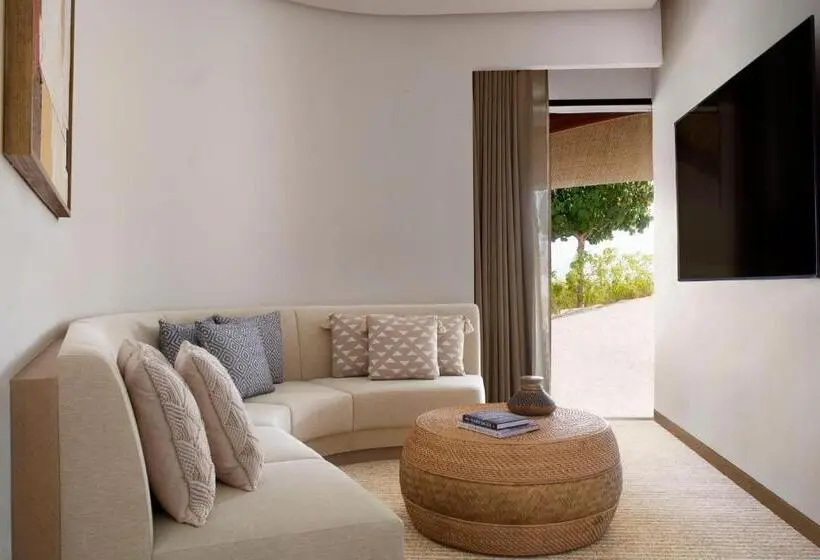 هتل Nujuma, A Ritz Carlton Reserve