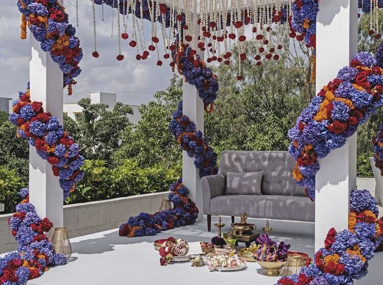 Four Seasons Hotel Bengaluru At Embassy One