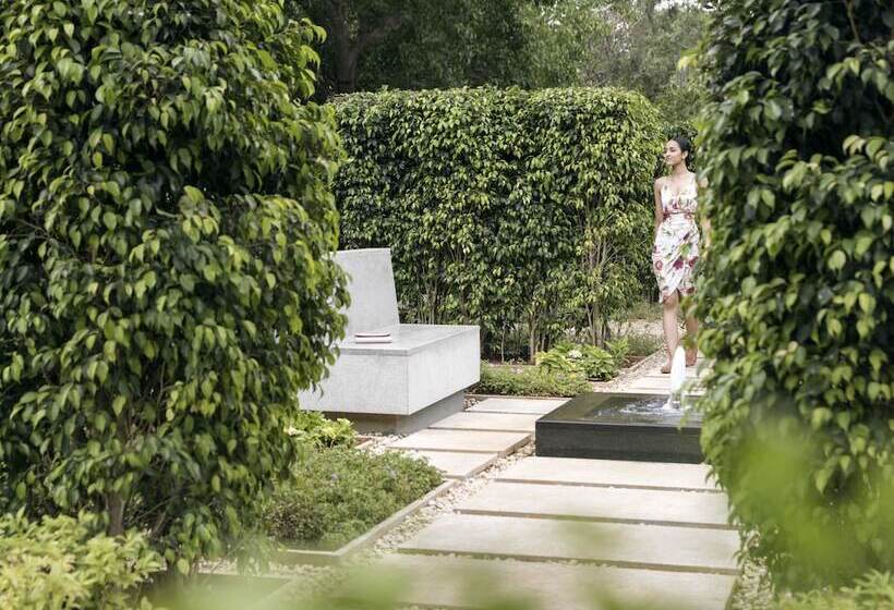 Four Seasons Hotel Bengaluru At Embassy One