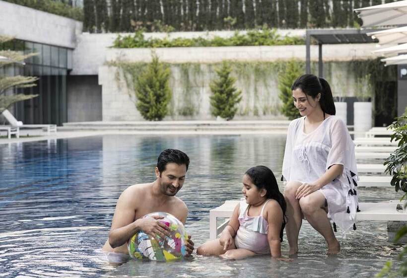 Four Seasons Hotel Bengaluru At Embassy One