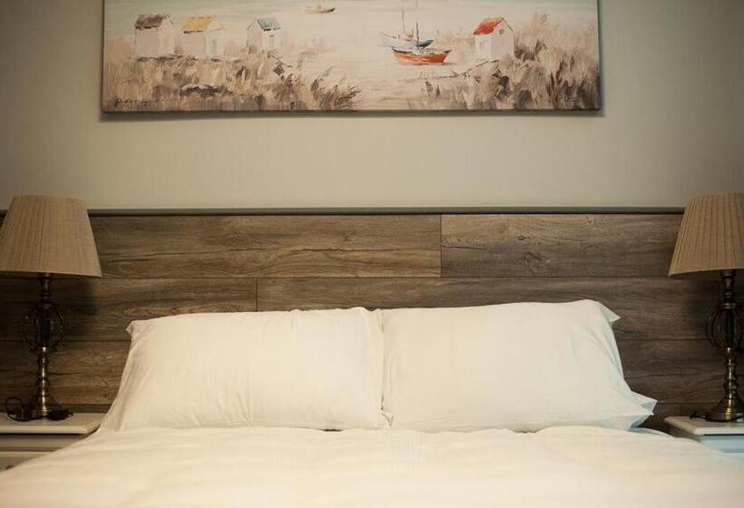 پانسیون Sinnotts Bar