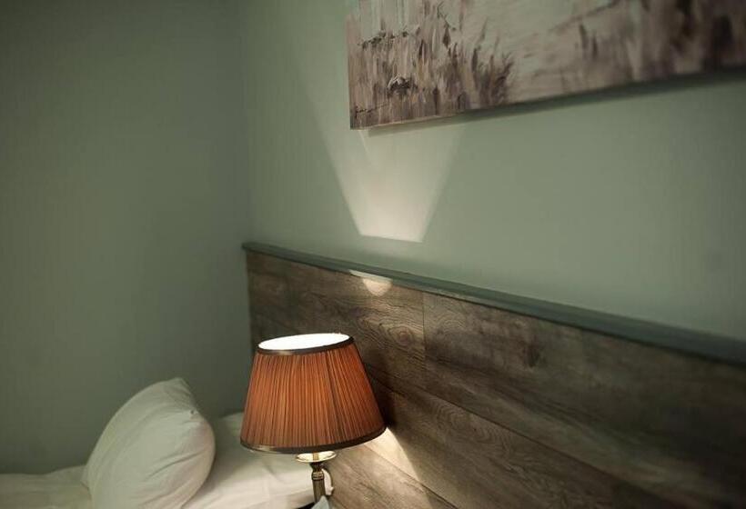 پانسیون Sinnotts Bar