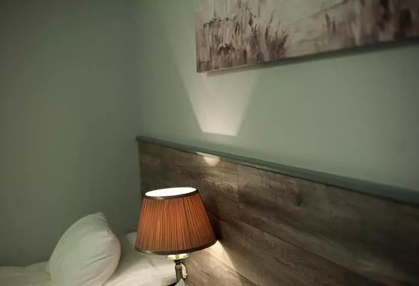 پانسیون Sinnotts Bar