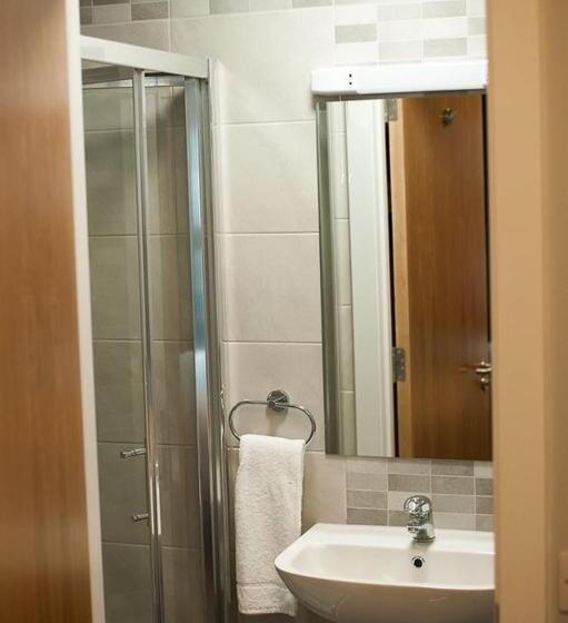 پانسیون Sinnotts Bar